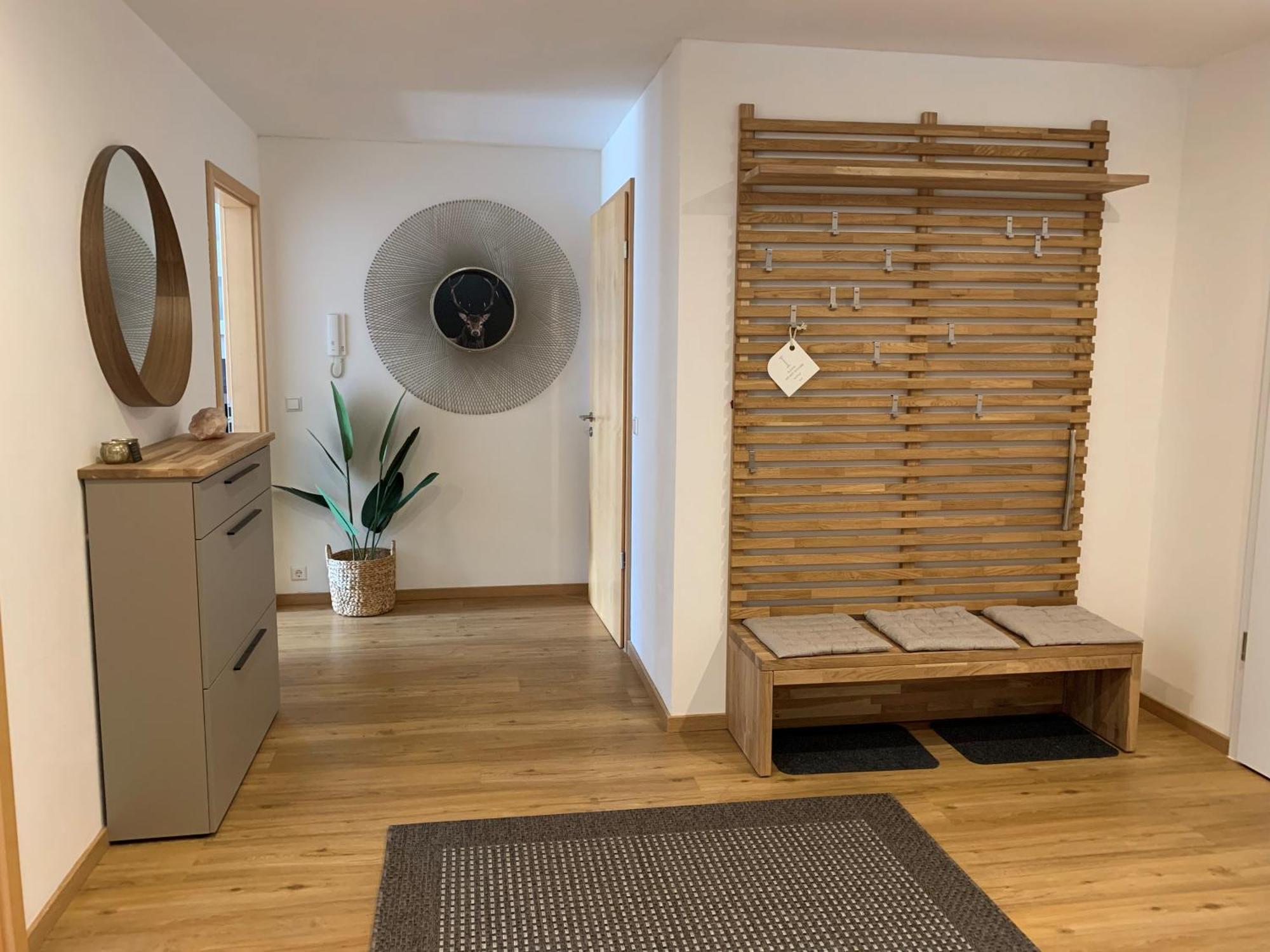 Fe Wo Brunnen - 120 Qm - Ruhige Lage - Viel Natur- Komfortabel - Grosser Balkon Und Garten Memmingen Bagian luar foto